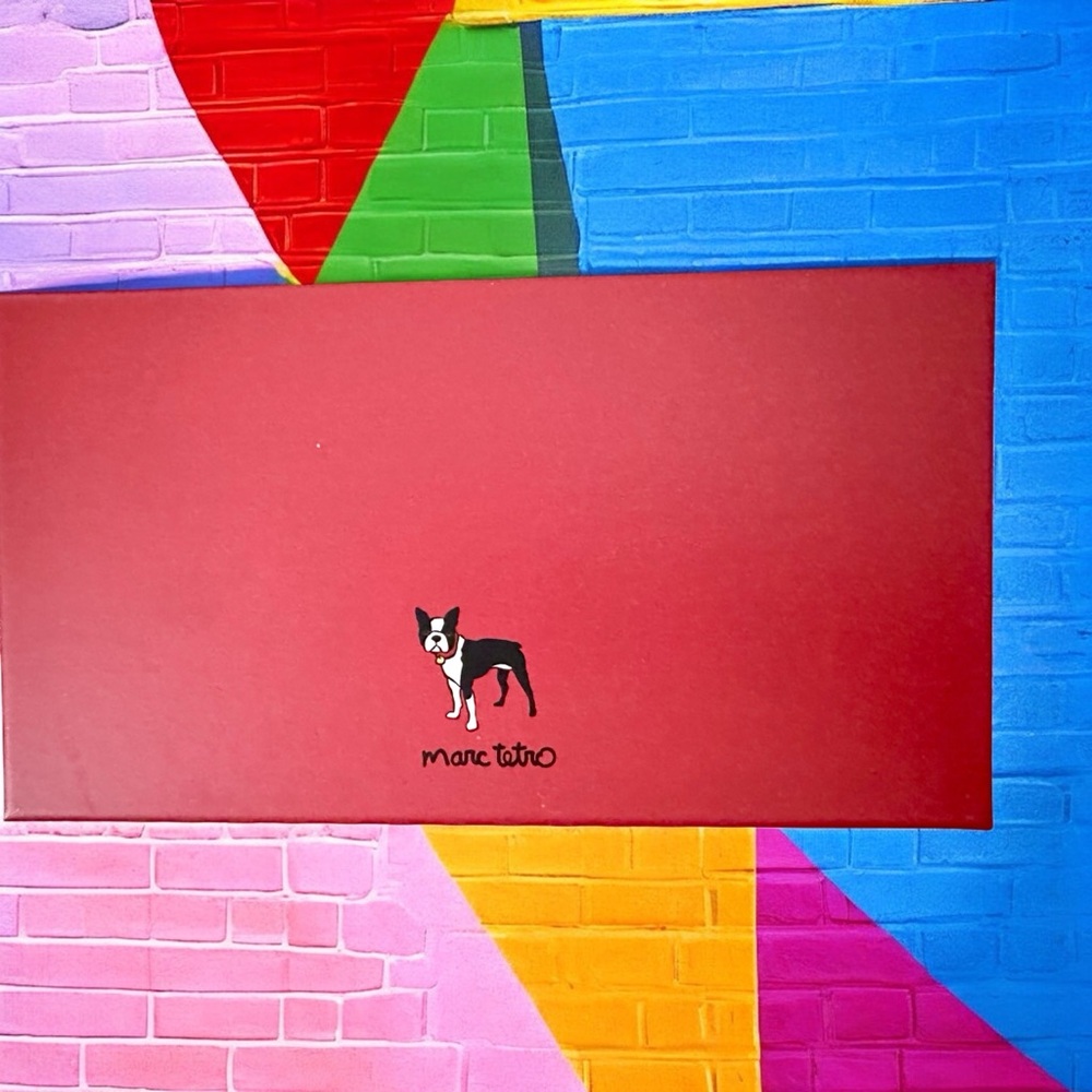 Marc Tetro Yellow Wallet with French Bulldog Design -‎ New in Gift Box MSRP $36 - Picture 3 of 10